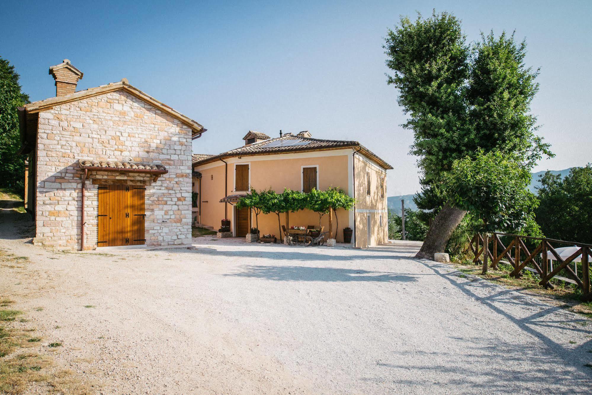 Villa Degli Orti Acqualagna Exterior photo